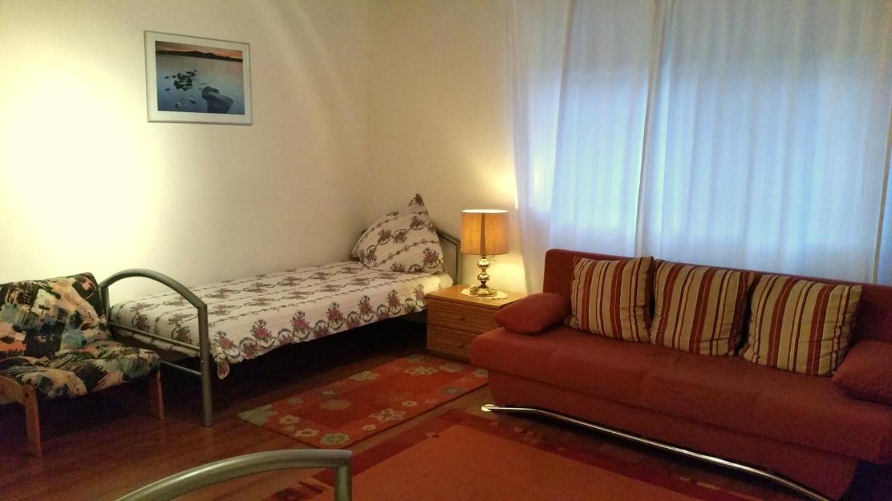 Ferienwohnung Am Rauenhuebel Völklingen Exterior foto
